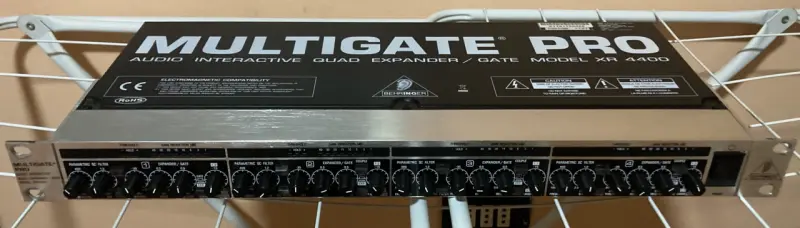 Expansor/Gate Behringer Multigate Pro XR4400 - 2