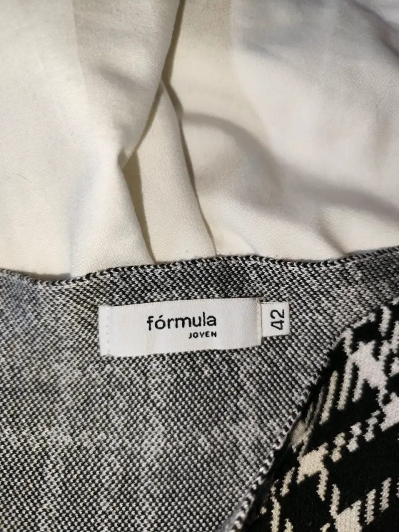 Falda cuadrille blanco y negro Fórmula,  talla 42 - 4