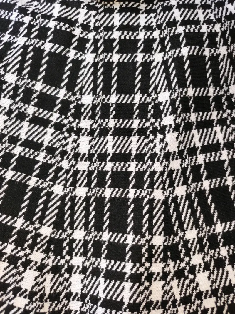 Falda cuadrille blanco y negro Fórmula,  talla 42 - 5