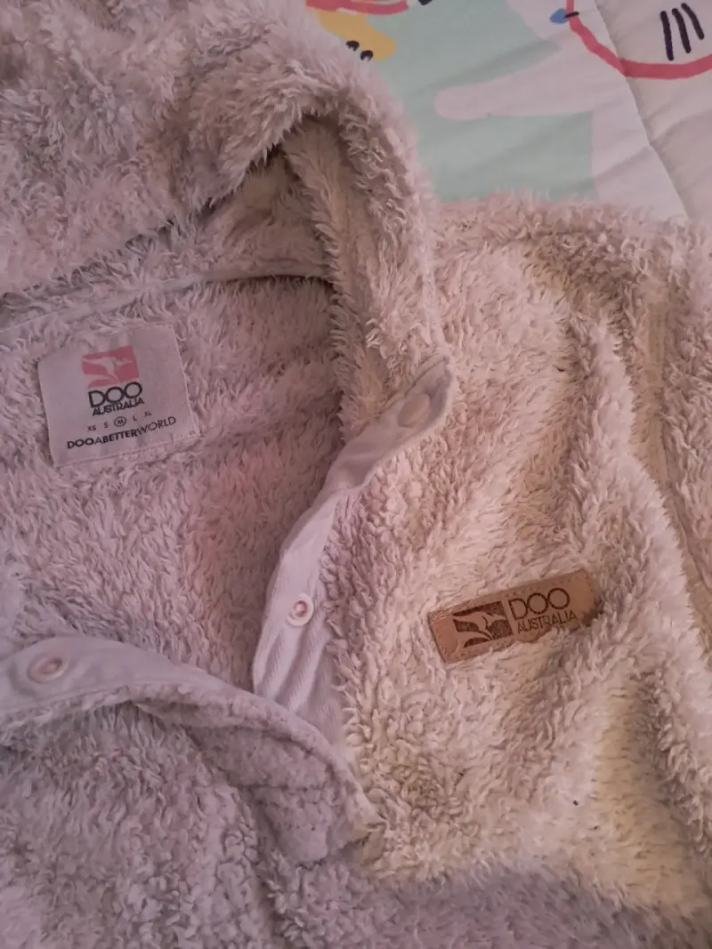 Peludito color beige/crema  Doo Australia talla L - 3