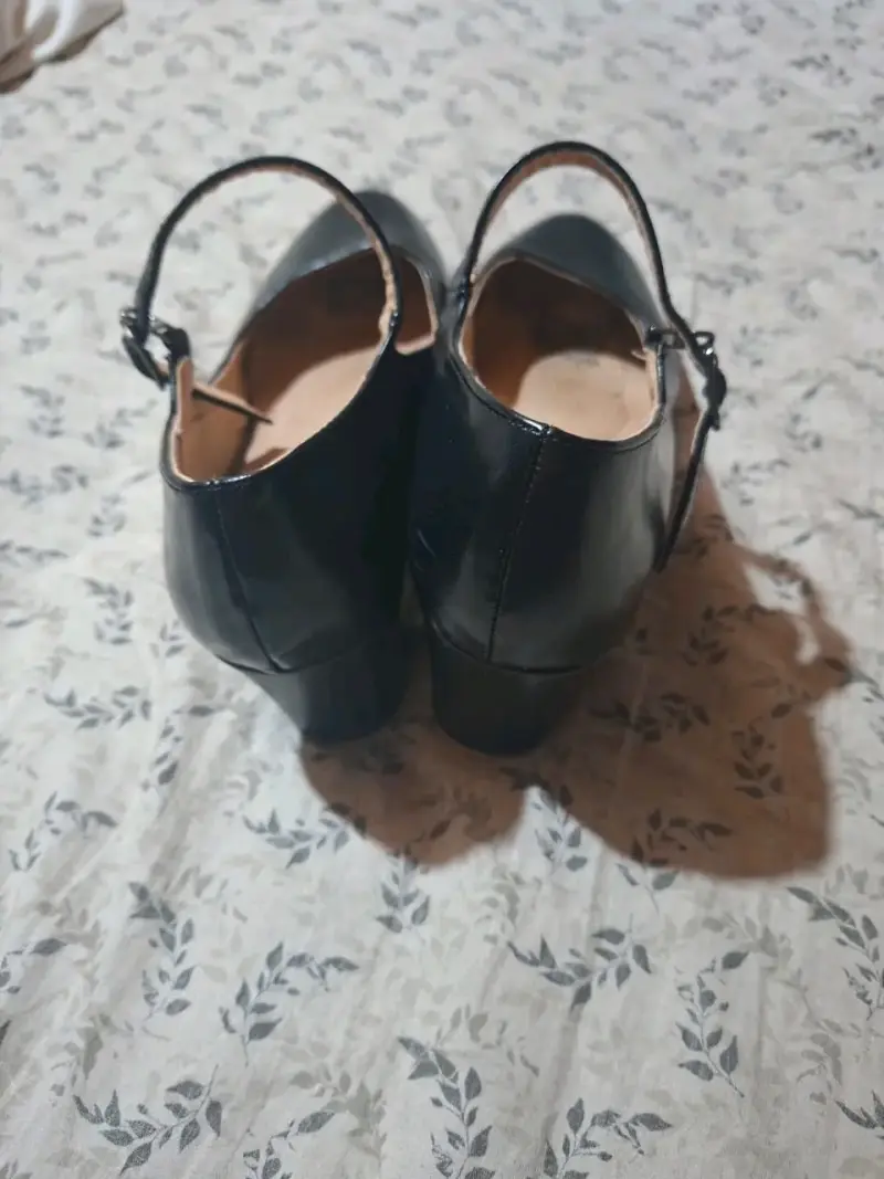 Zapatos de tacón bajo negros con correa - 3