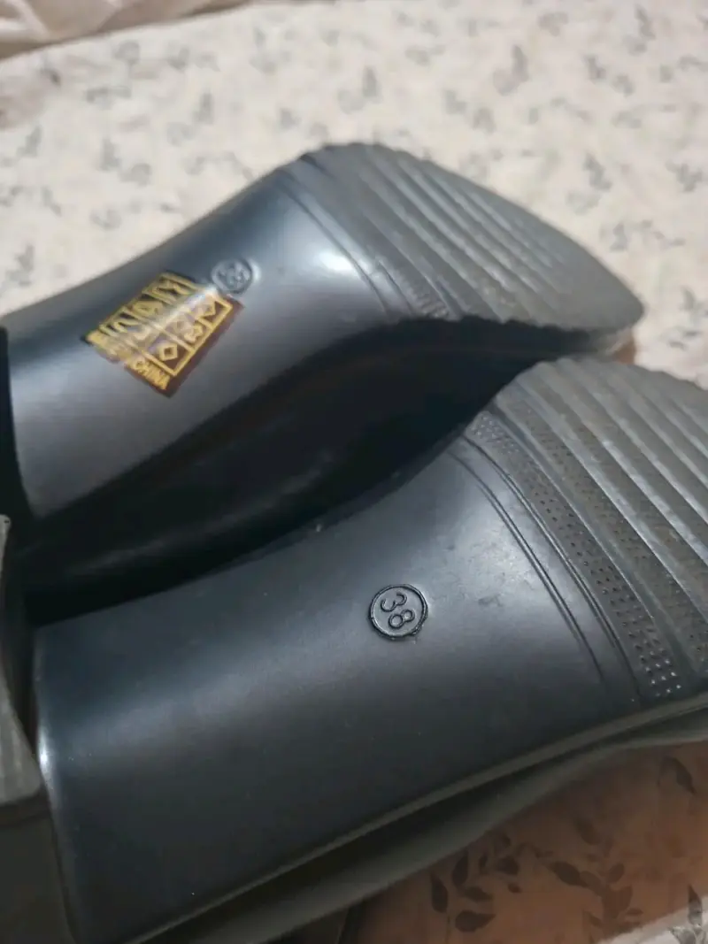 Zapatos de tacón bajo negros con correa - 4