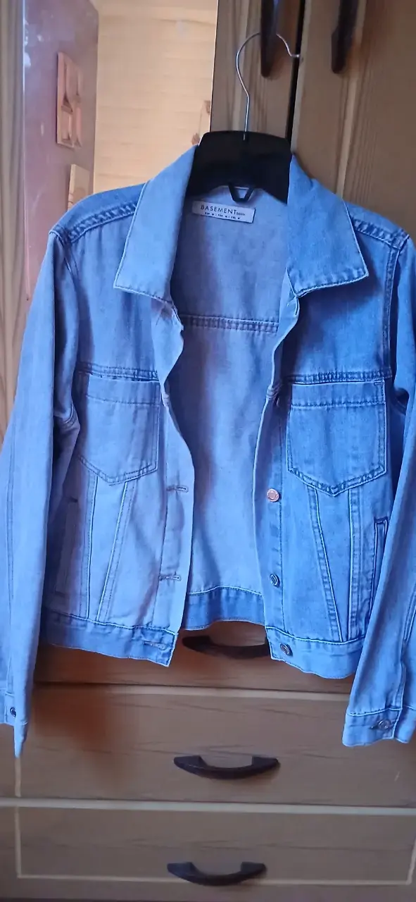 Chaqueta de mezclilla azul claro para mujer