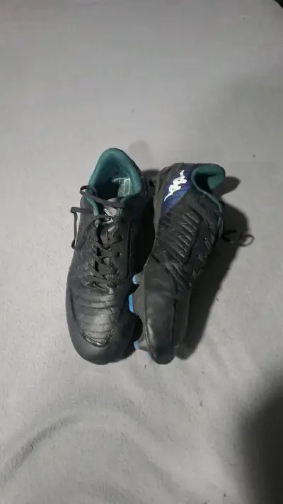 Zapatos de fútbol negros con taches - miniatura 2