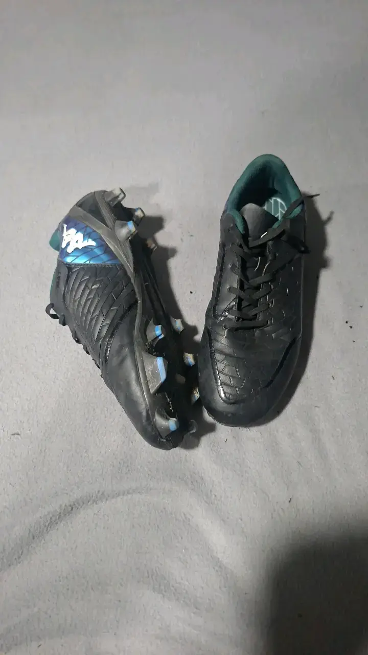 Zapatos de fútbol negros con taches - 3