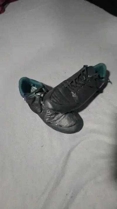 Zapatos de fútbol negros con taches - miniatura 5