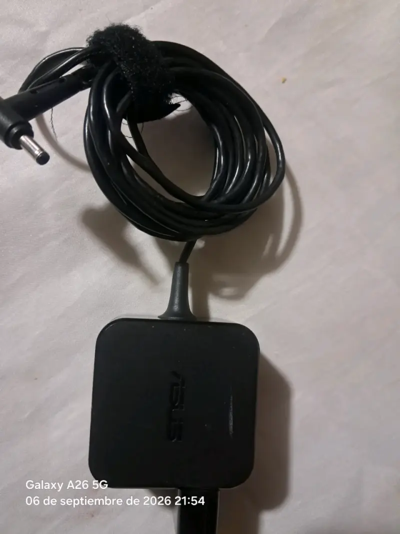 Cargador ASUS para portátil - 2