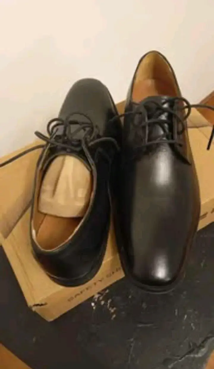 Zapatos de Vestir de Cuero Negro - Clarks Artisan - 2