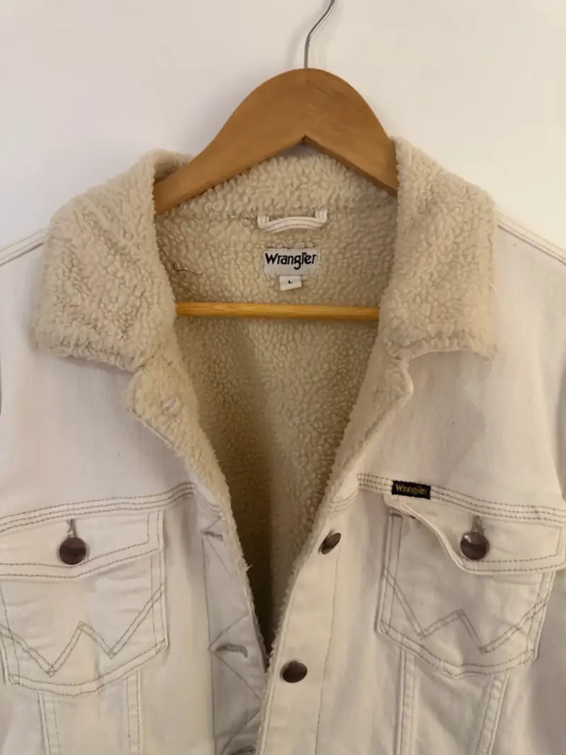 Chaqueta Wrangler de mezclilla con forro de borrego - 2