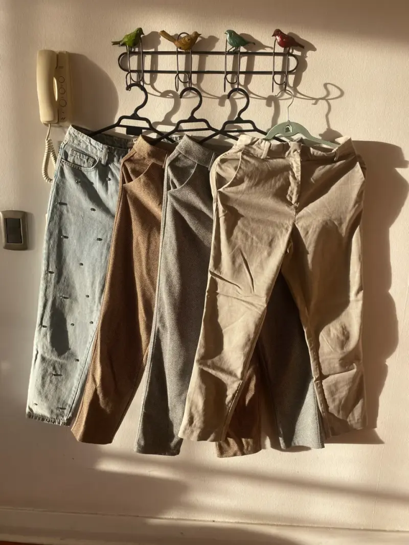 Lote de ropa variada para mujer en buen estado - 6