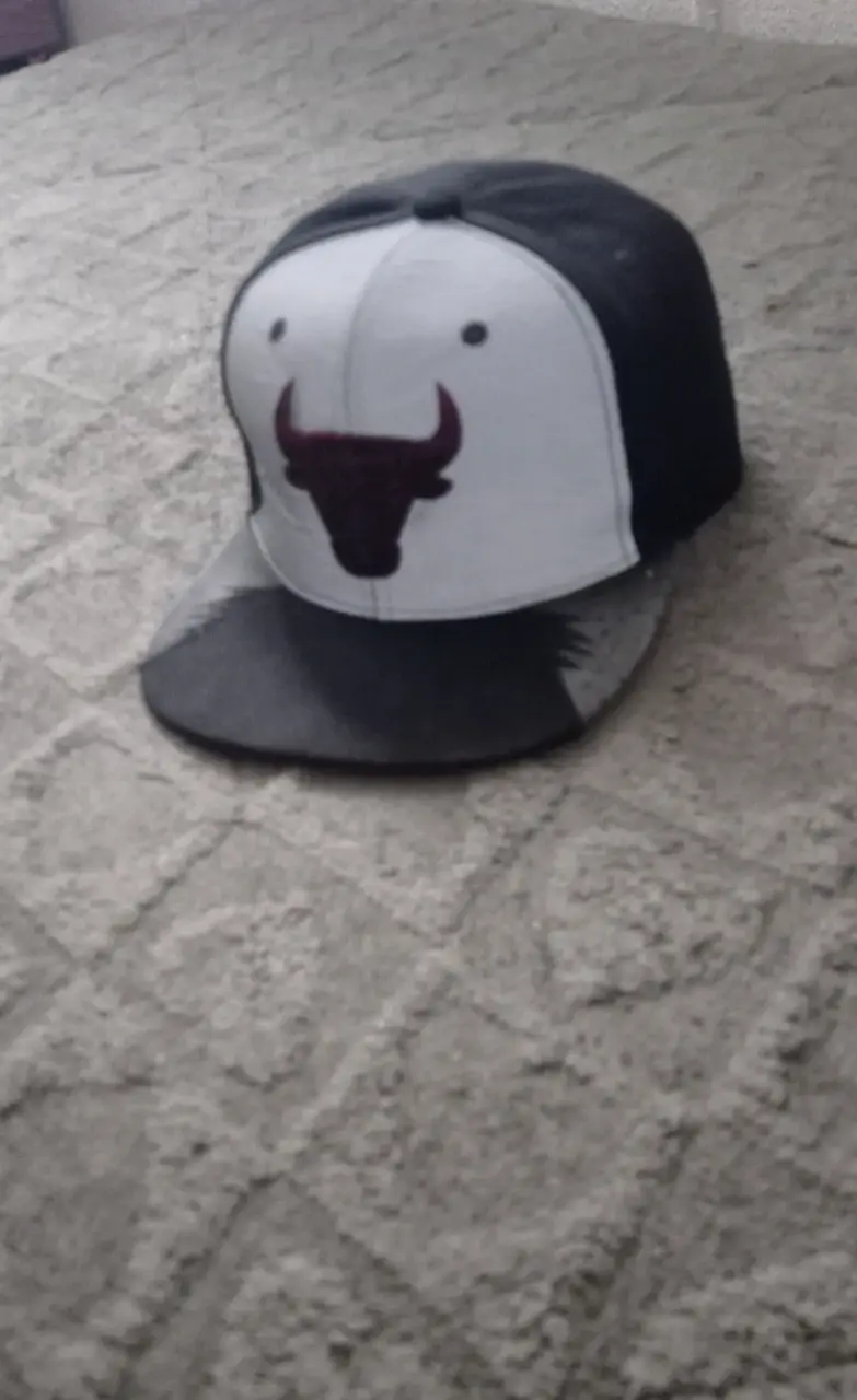 Gorra Mitchell & Ness ningún detalle, poco uso - 1