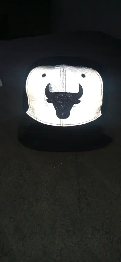 Gorra Mitchell & Ness ningún detalle, poco uso - miniatura 2