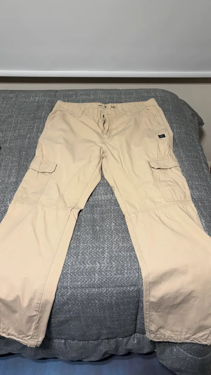 Pantalones cargo beige Kaya unite para hombre