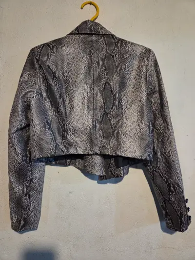 Chaqueta de mujer con estampado de serpiente - miniatura 2