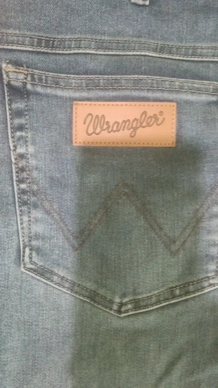 Jeans Wrangler azules para hombre - 3