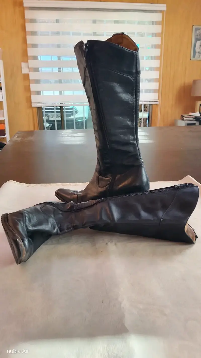 Botas de cuero negras con tacón alto - 1