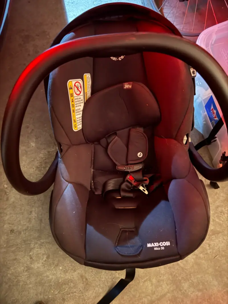 Coche y Silla de Auto Maxi-Cosi Mico 30 Negra - 3