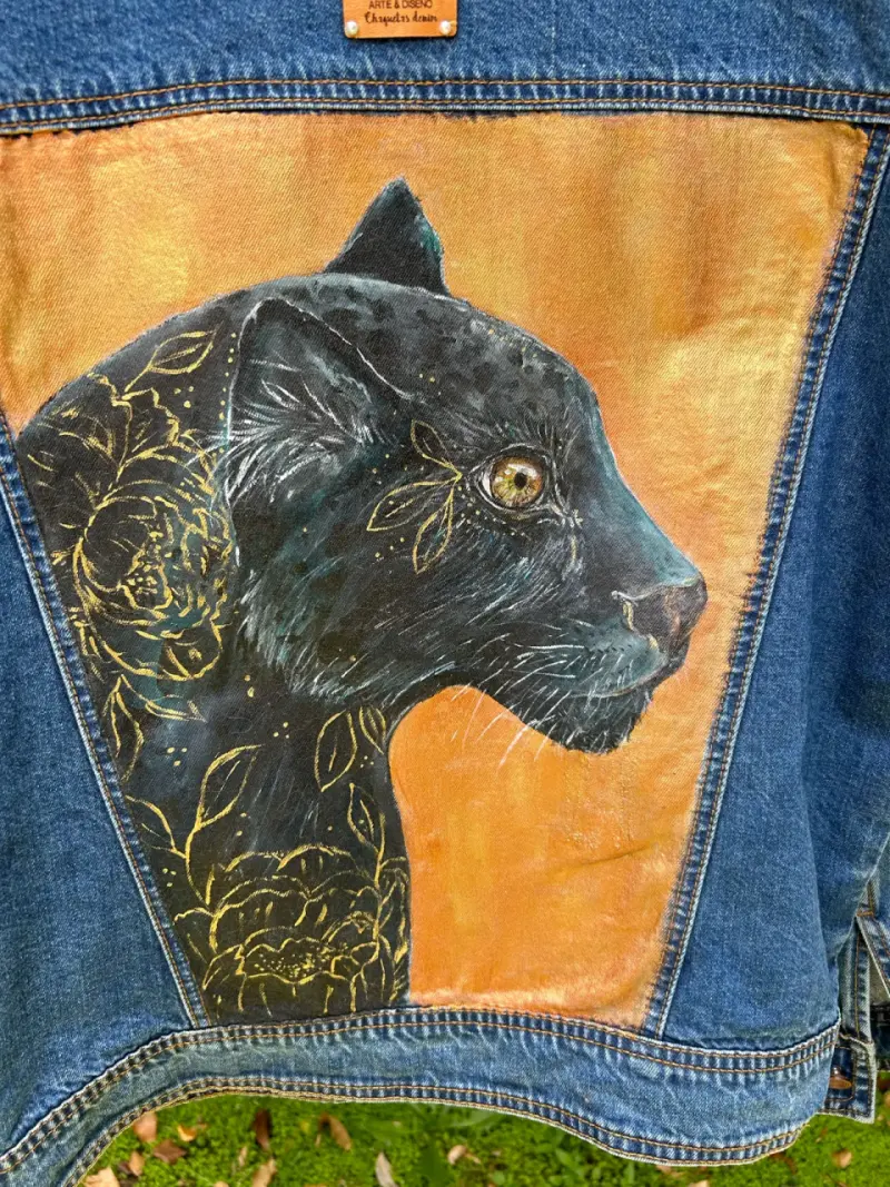 Chaqueta de mezclilla con diseño de pantera - 3