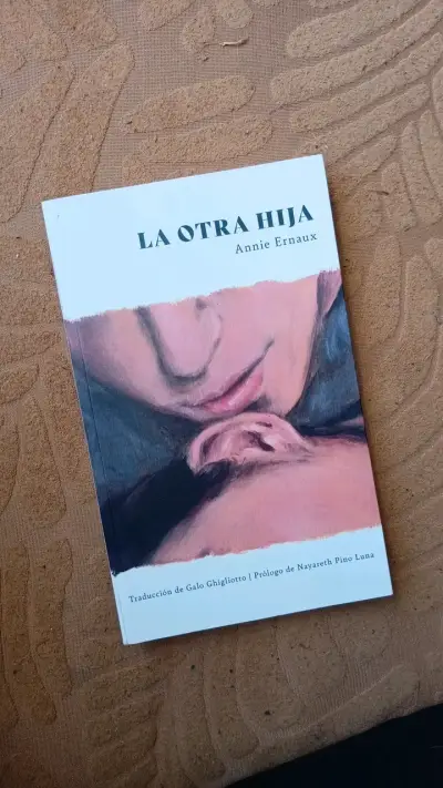 Libro 'La Otra Hija' de Annie Ernaux - miniatura 1
