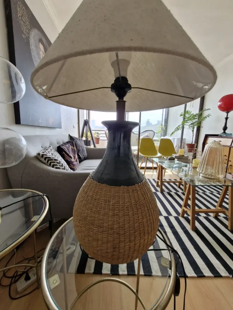 Lámparas de mesa con base de mimbre y cerámica - 2
