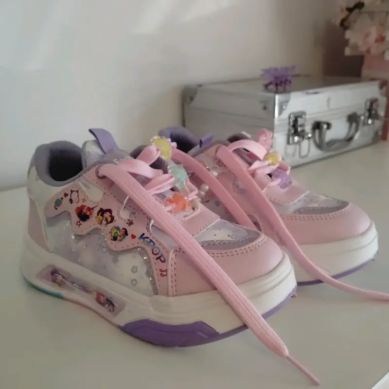 Zapatillas niña de Guerreras Kpop y luces LED - 1