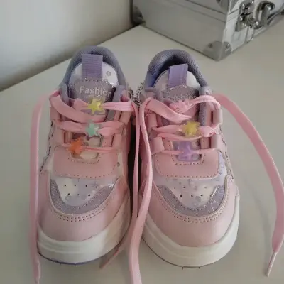 Zapatillas niña de Guerreras Kpop y luces LED - miniatura 2