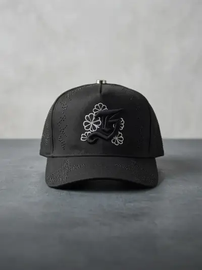 Gorra negra con diseño floral bordado - miniatura 1