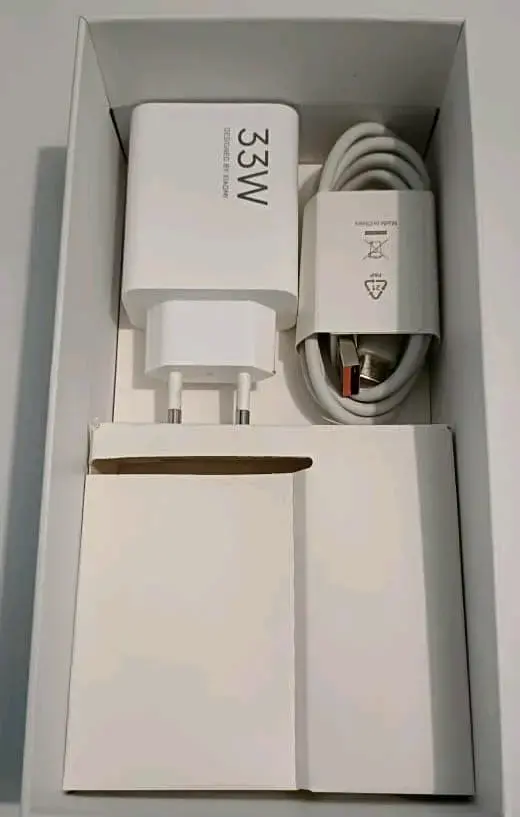 Smartphone Xiaomi Redmi 15 con boleta - 4