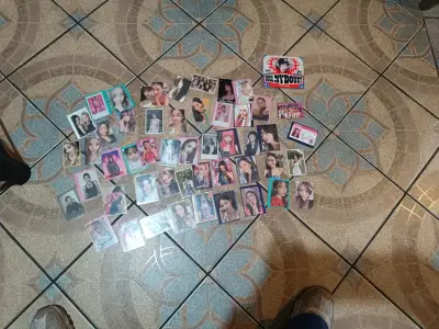 Pcs girls group varios - miniatura 1