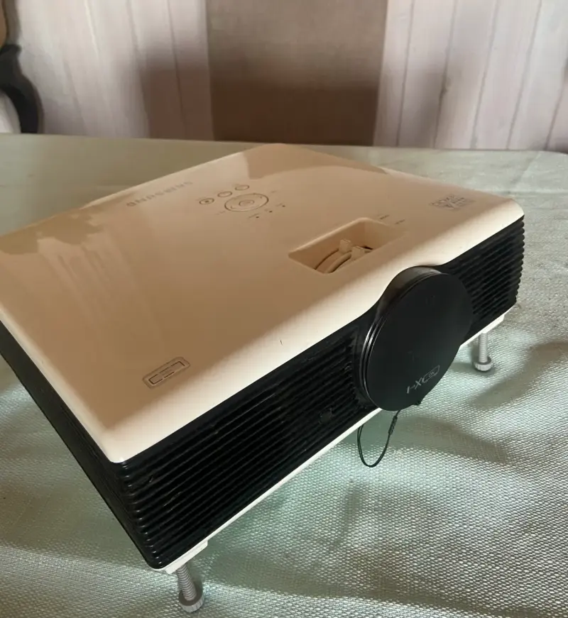 Proyector Samsung I-X ON LED en buen estado - 2