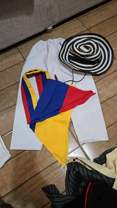 Conjunto de ropa típica colombiana para hombre - miniatura 2