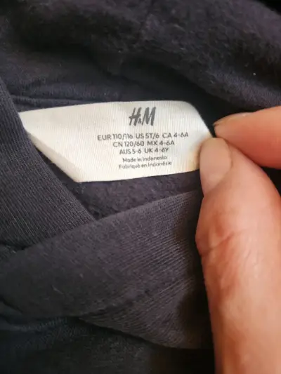 Polerón con capucha negro para niño H&M - miniatura 2