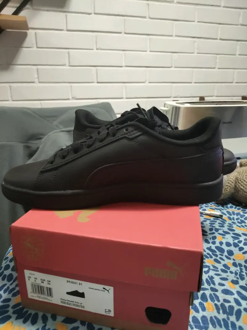 Zapatillas negras Puma para mujer - 2
