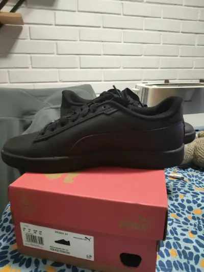 Zapatillas negras Puma para mujer - miniatura 2