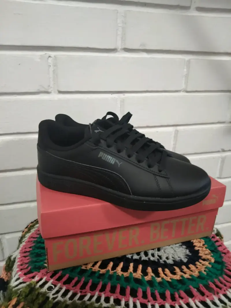Zapatillas negras Puma para mujer - 4