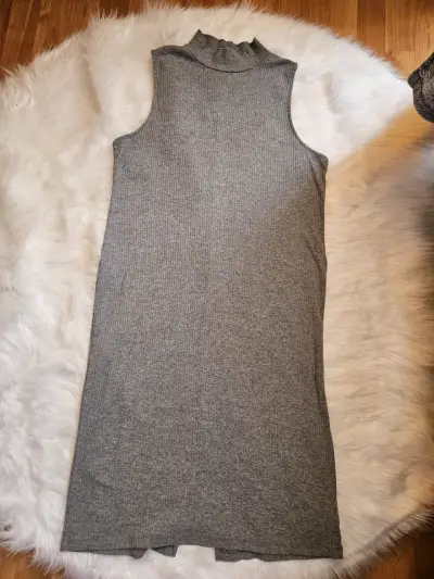 Vestido sin mangas gris H&M talla L - miniatura 1