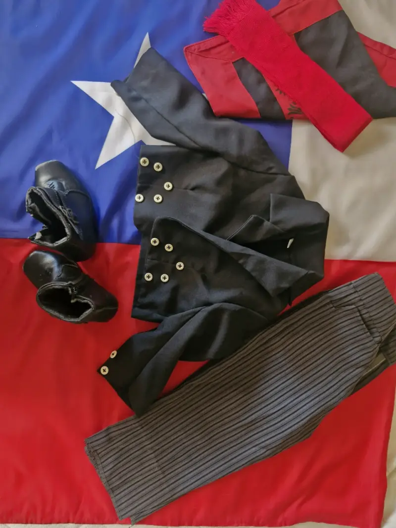 Traje de Huaso Chileno para Niño con Botines - 1