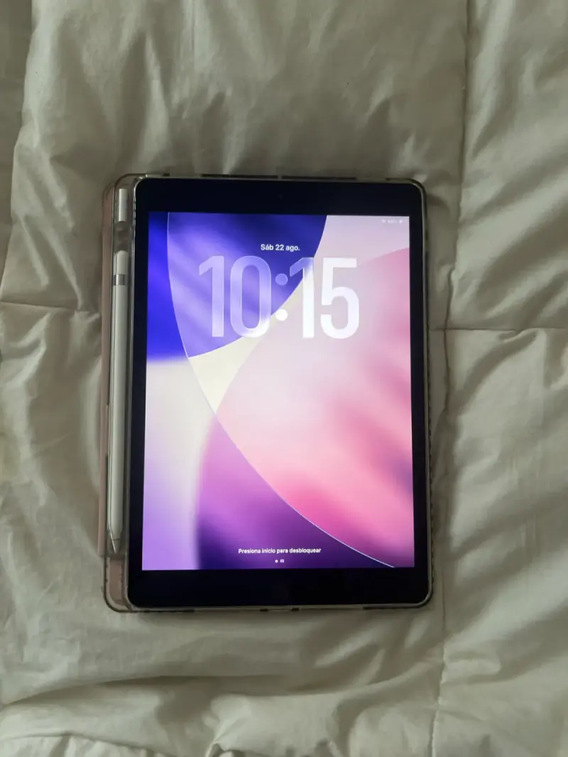 iPad octava generación 10,2" pulgadas - 1