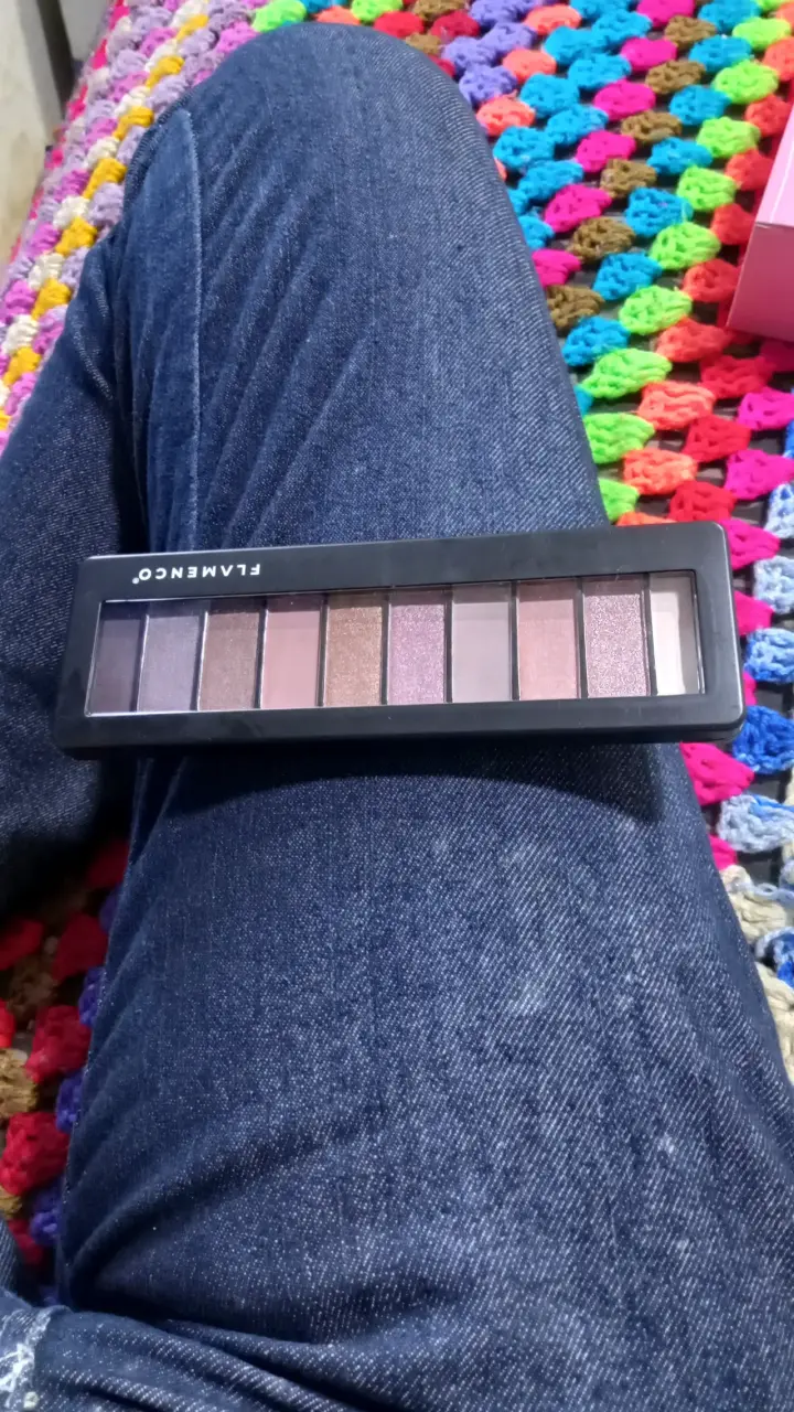 Paleta de sombras Flamenko tonos naturales - 1