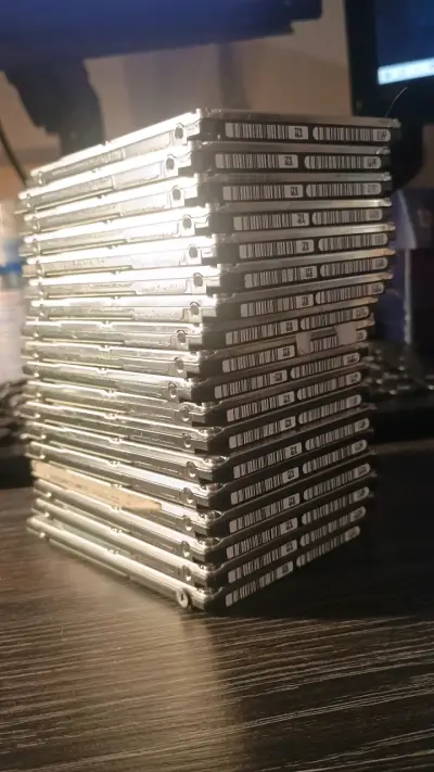 Lote de discos duros internos 2.5 pulgadas - miniatura 1