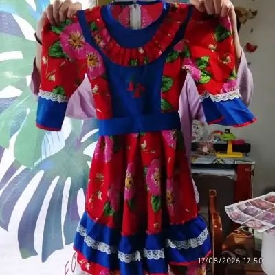 Vestido de huasa para niña con flores y encaje - miniatura 4