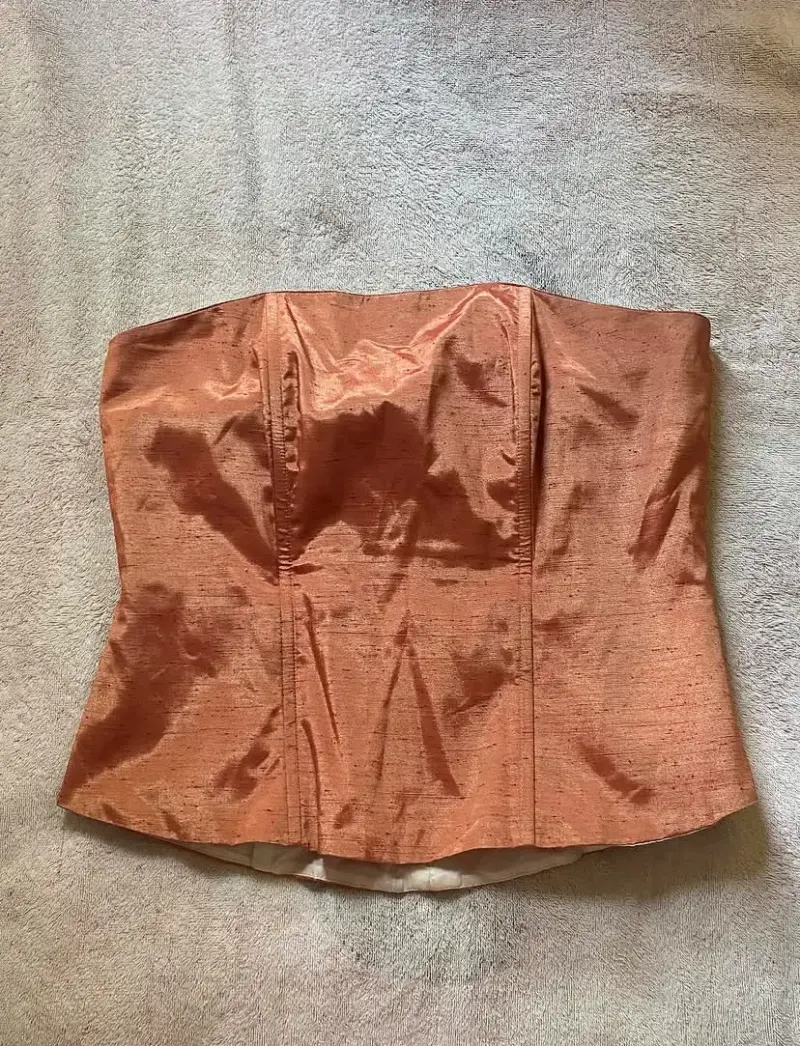Bustier strapless color salmón elegante - 1