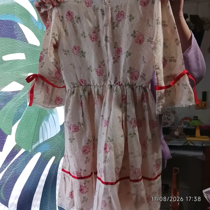 Vestido infantil floral con encaje y lazo - 3
