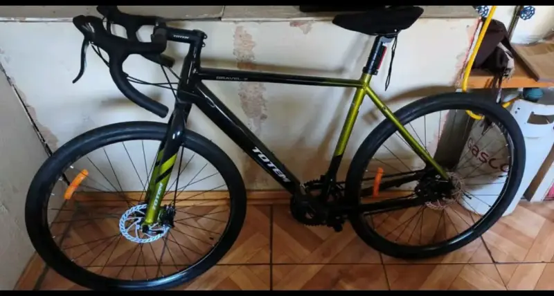 Bicicleta Gravel Totem en buen estado