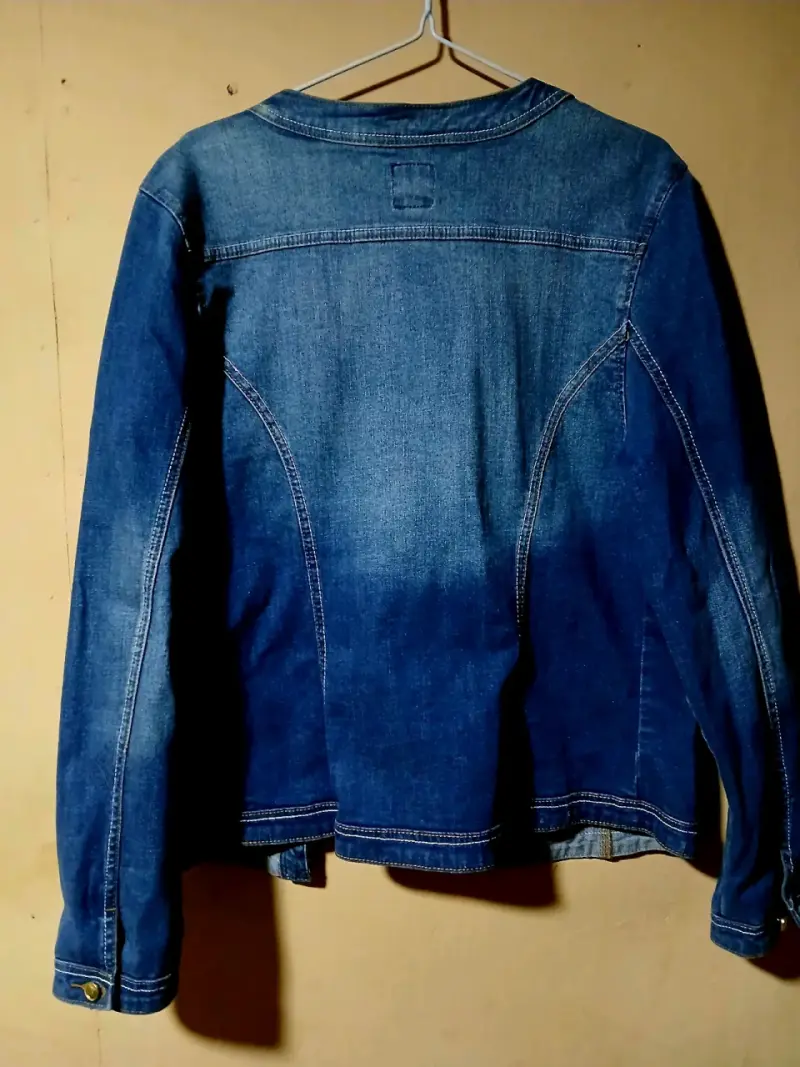 Chaqueta de Mezclilla Creation L (Con Tachuelas) - - 4