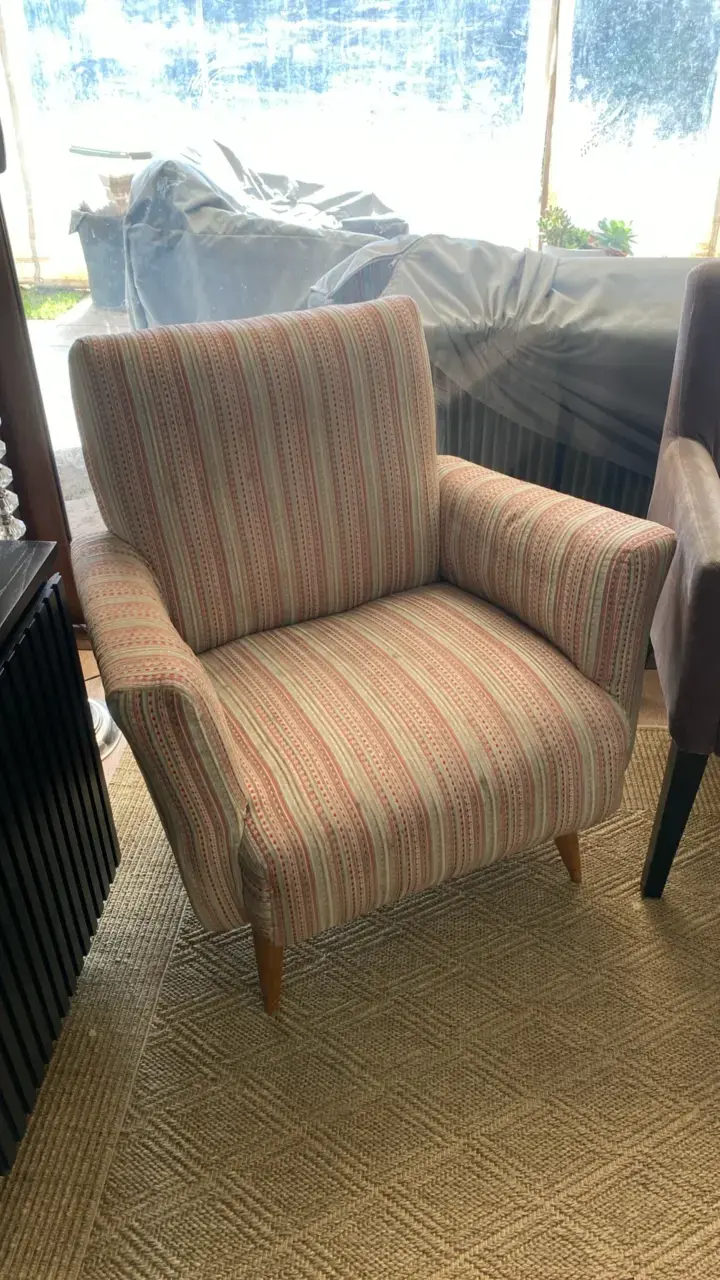 Sitial / Butaca / Sillon individual tapizado - 1