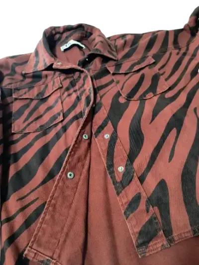 Chaqueta animal print color terracota de Zara - miniatura 3