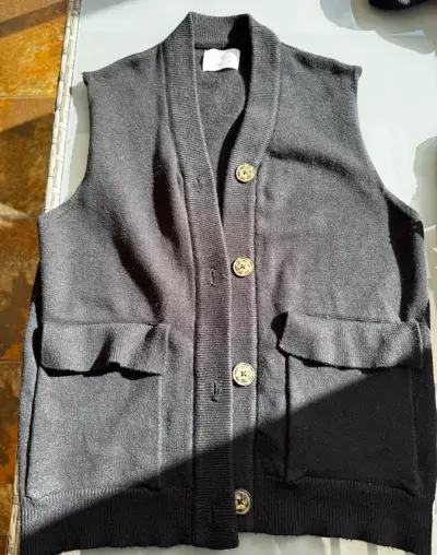Chaleco sin mangas negro para niña Zara - miniatura 1