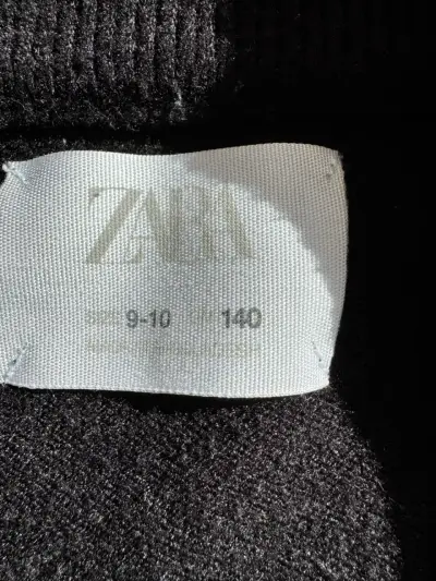 Chaleco sin mangas negro para niña Zara - miniatura 2