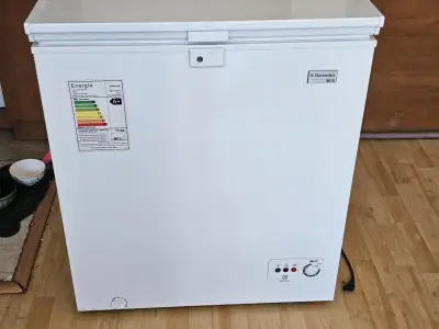 Congelador horizontal Electrolux A+ en buen estado - miniatura 1